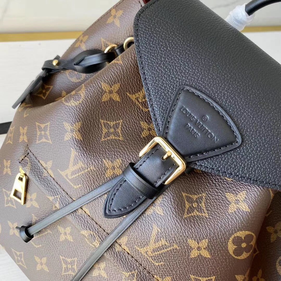 Pre-Loved LV MONTSOURIS PM