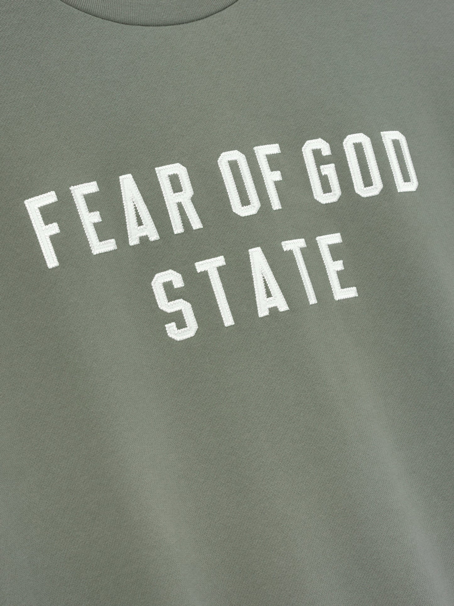 Fear of God Essentials 90s Fit Fleece Crewneck - Satin Twill Logo