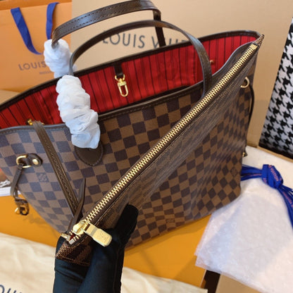 Pre-Loved LV NEVERFULL MM Damier Ebene Tote