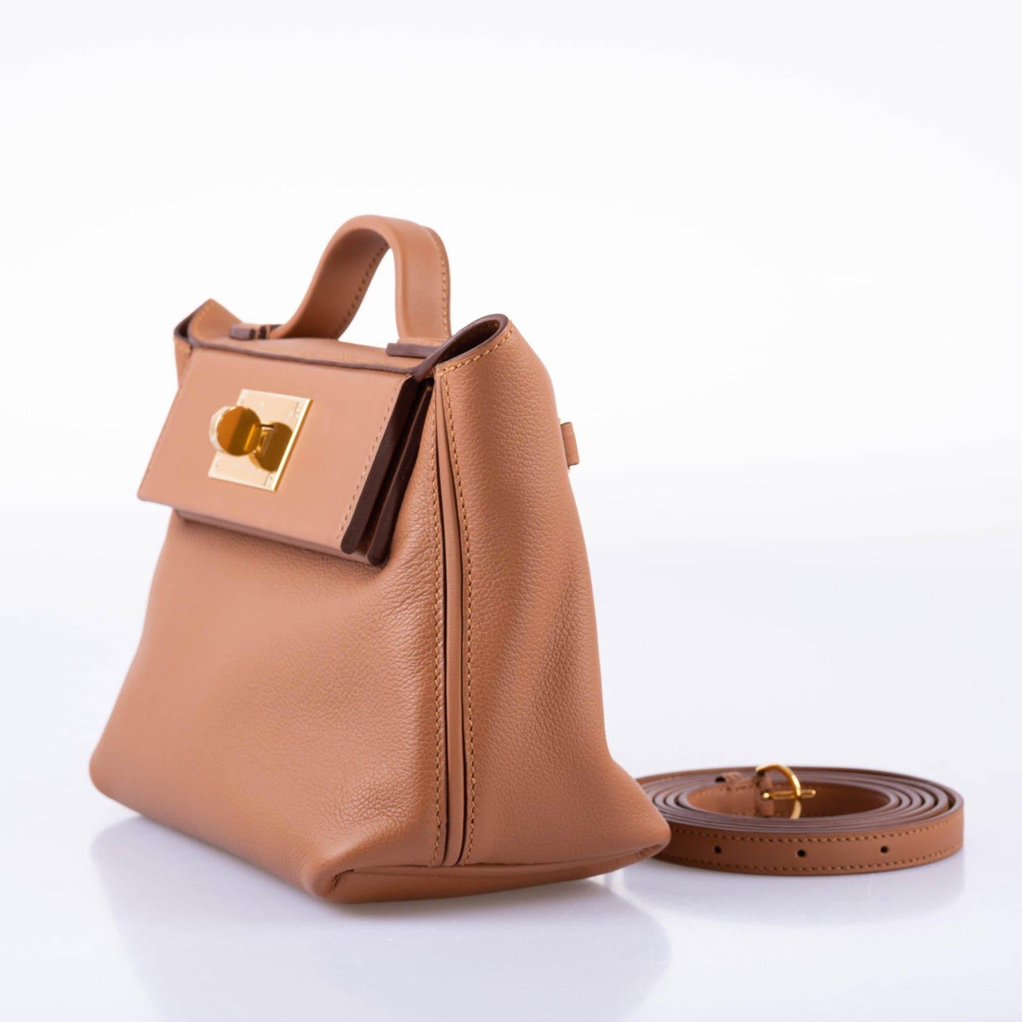 Hermes 24/24 21 Gold Evercolor Swift Leather Gold Hardware 2021 Z