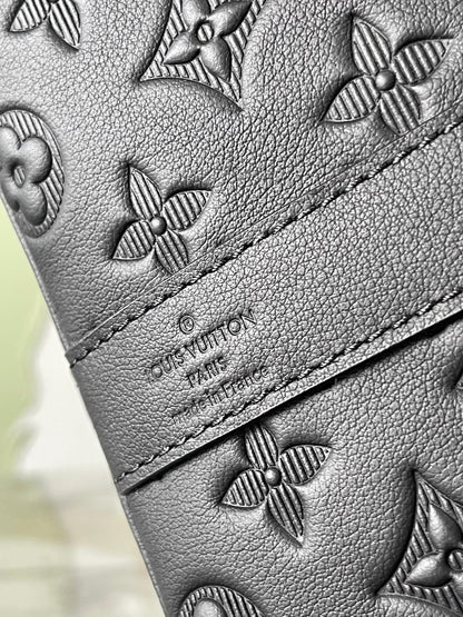 Pre-Loved Louis Vuitton Keepall Bandoulière 50 Travel Bag