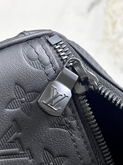 Pre-Loved Louis Vuitton Keepall Bandoulière 50 Travel Bag