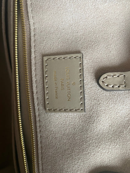 Louis Vuitton Empreinte OnTheGo MM M45494