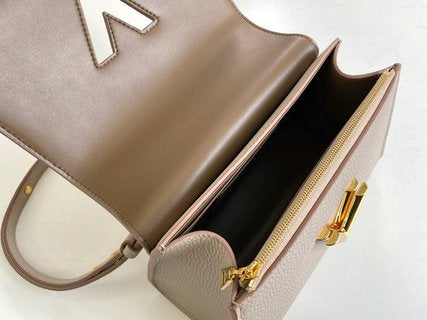 Pre-Loved LV Twist One Handle PM