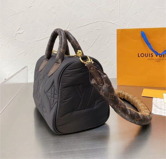 Woman LV speedy  handbag