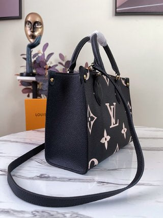 Pre-Loved LOUIS VUITTON Empreinte Monogram Giant Onthego MM Black