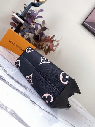 Pre-Loved LOUIS VUITTON Empreinte Monogram Giant Onthego MM Black