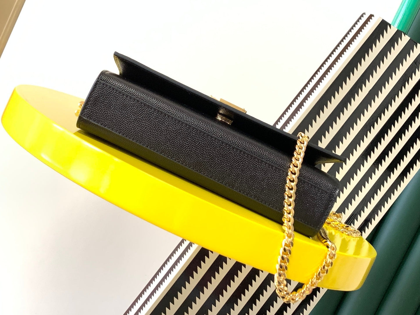 Pre-Loved YSL KATE CHAIN BAG