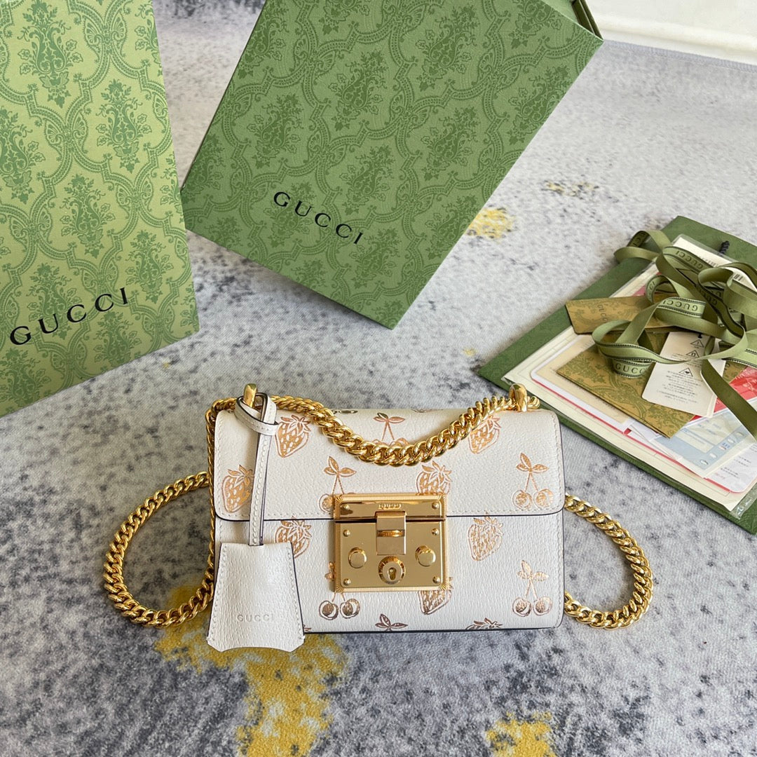 Pre-Loved GUCCI Padlock small berry shoulder bag